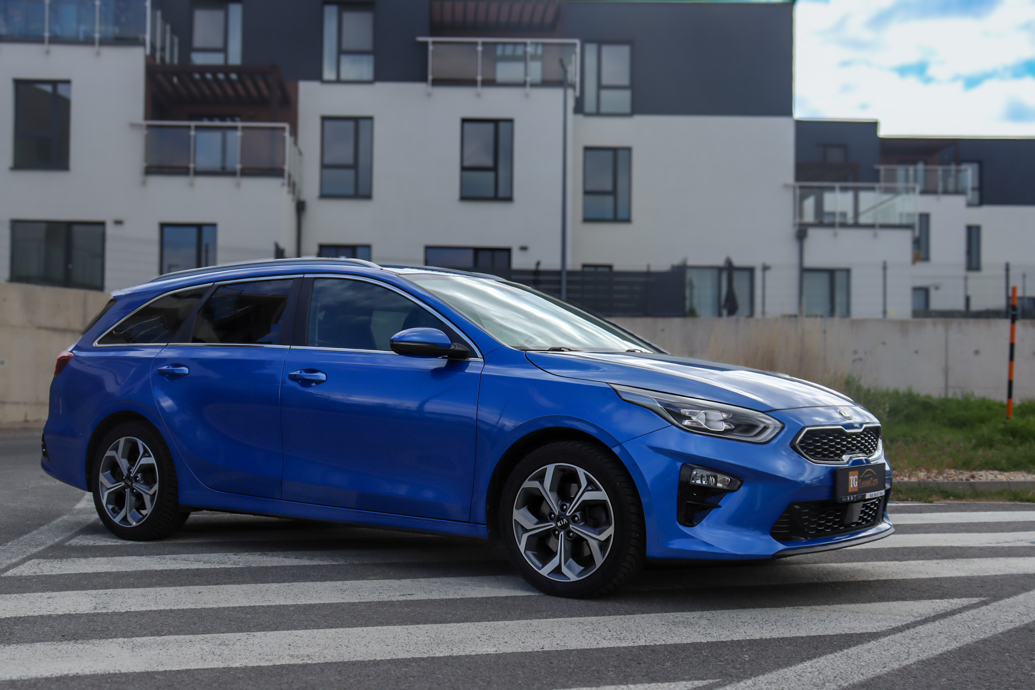 KIA CEED SW 1.6CRDi 100kw - obrázok 2