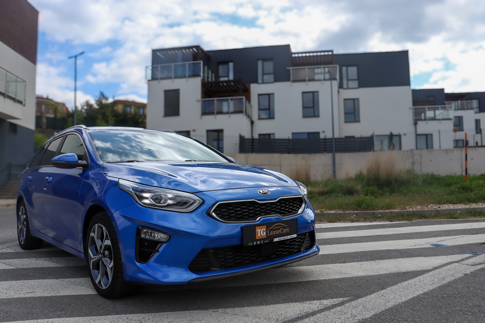 KIA CEED SW 1.6CRDi 100kw - obrázok 4