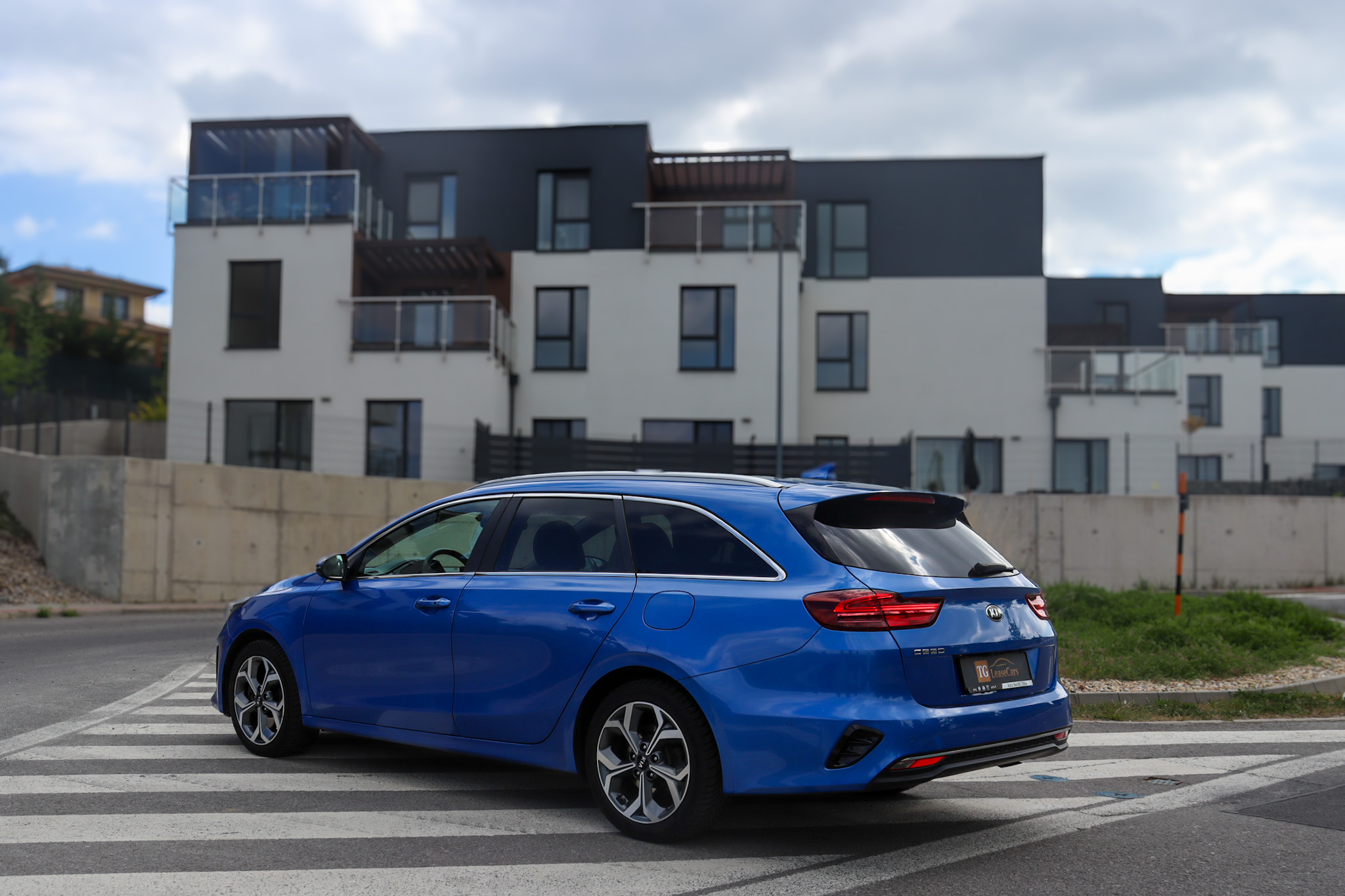 KIA CEED SW 1.6CRDi 100kw - obrázok 13