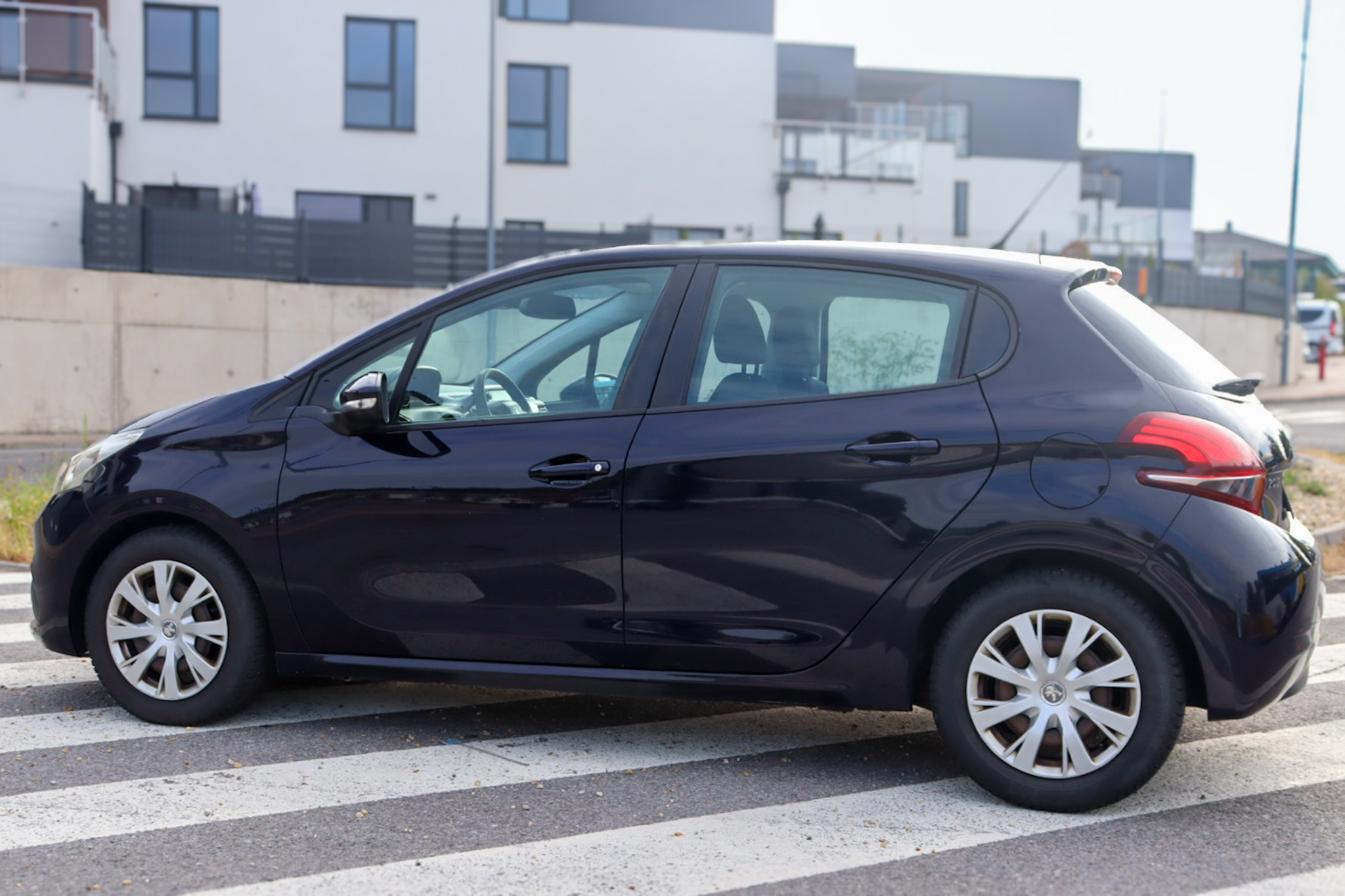 Peugeot 208 1.2 Puretech Active - obrázok 10
