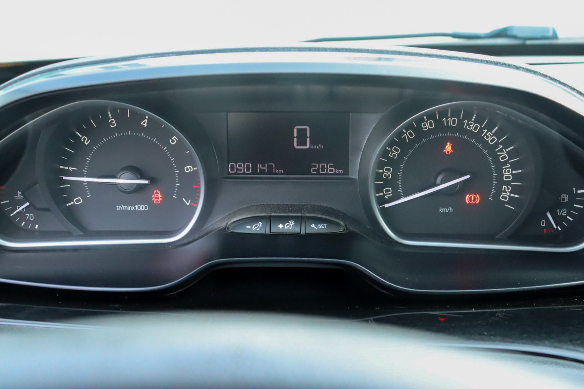 Peugeot 208 1.2 Puretech Active - obrázok 19